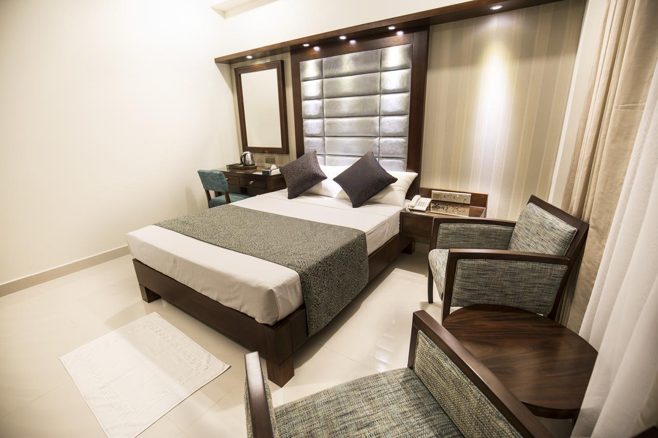 Grand 7 Hotel -Kesbewa Piliyandala Bagian luar foto
