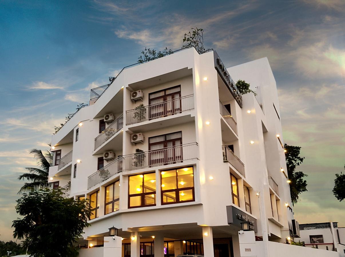 Grand 7 Hotel -Kesbewa Piliyandala Bagian luar foto